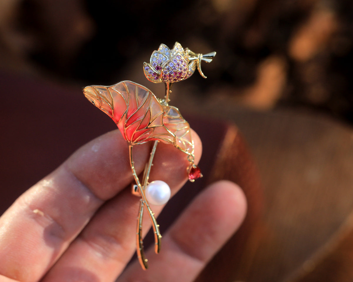 Broche Art Nouveau Fleur De Lotus Avec Feuilles, Perles – Plaqué – Neuf Sans Emballage – Création Récente