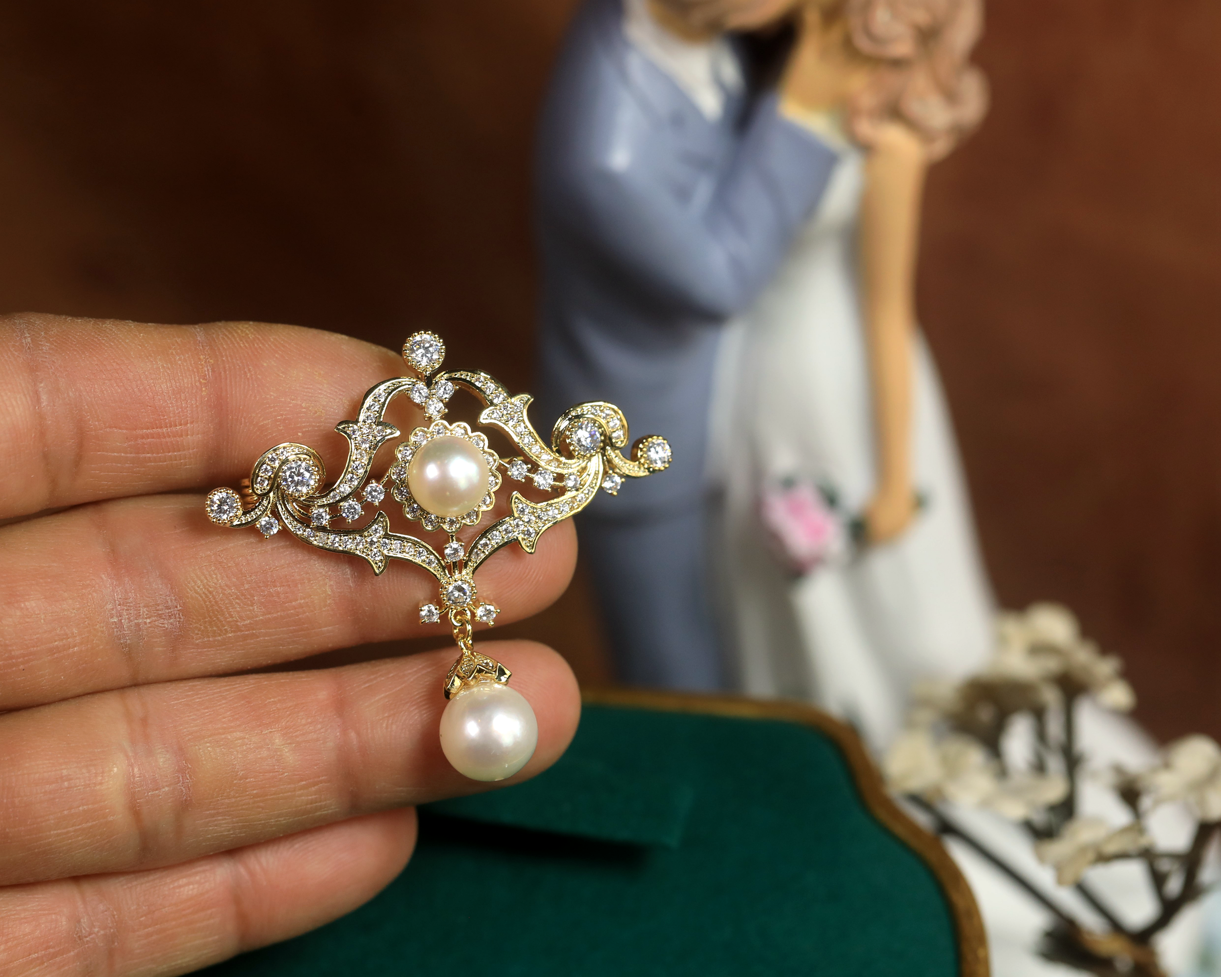 Brooch Pendant Belle Epqoue Belle Epoque Royal White Pearl CZ XZ23