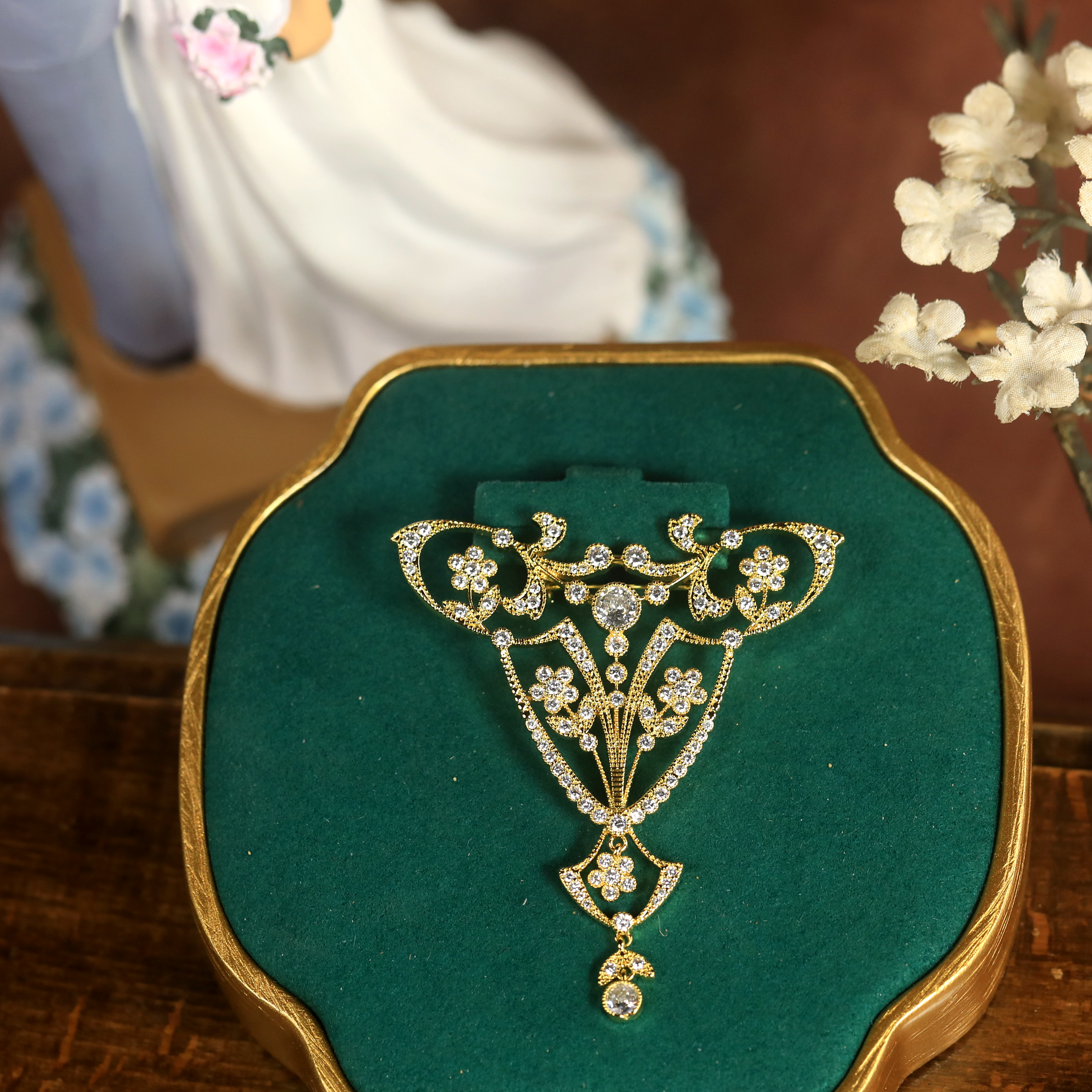 Brooch Belle Epoque Floral Dentelle CZ White Green BE4