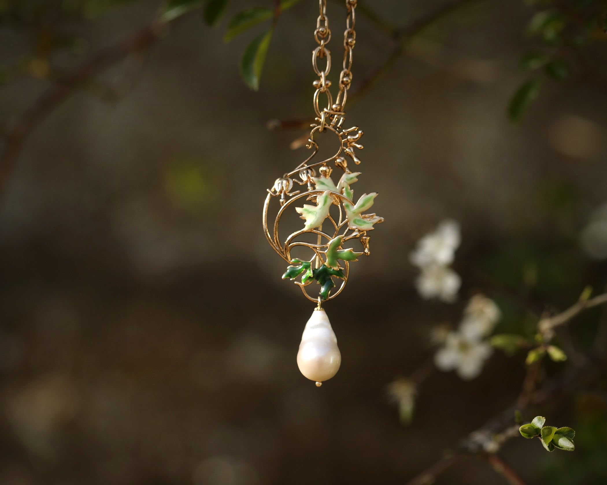 Necklace & Brooch Art Nouveau Baroque Pearl Leaves Enamel QD10