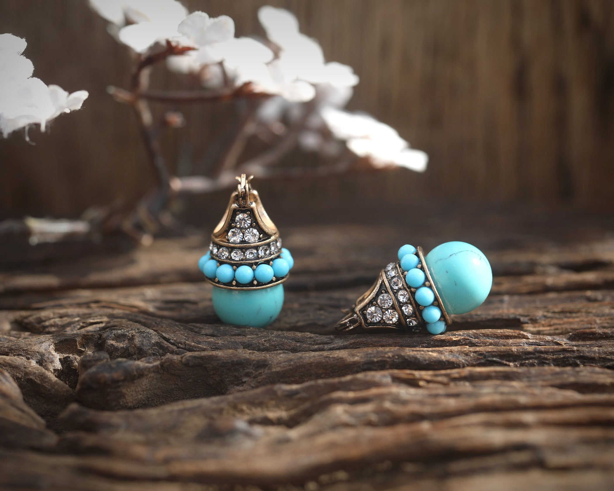 YAZILIND Women's Earrings – 18K Gold Plated Turquoise Leverback, Dainty & Sensitive Ears
